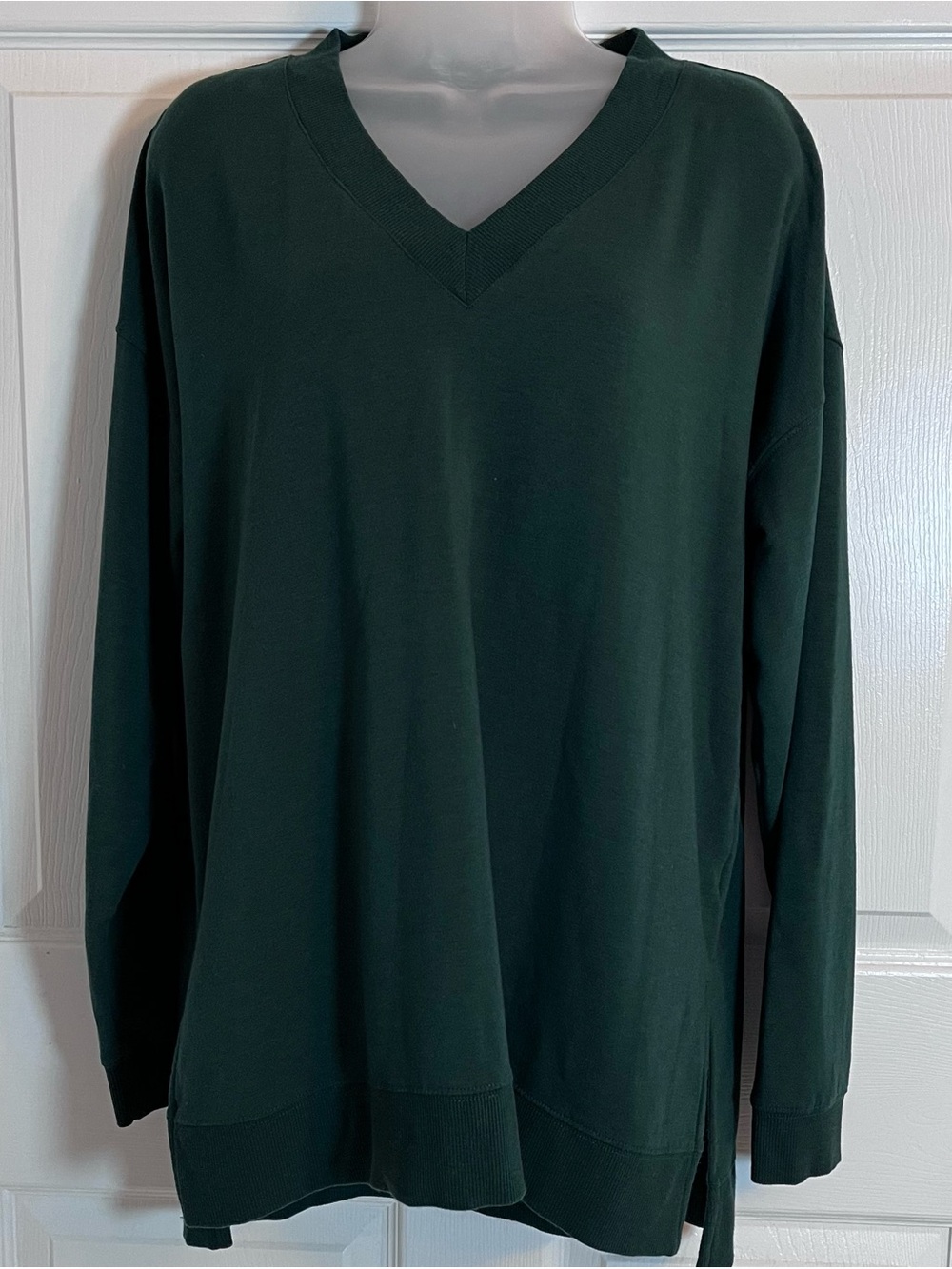 Thread & Supply High Low Cozy V-Neck Pullover Sweater Hunter Green L